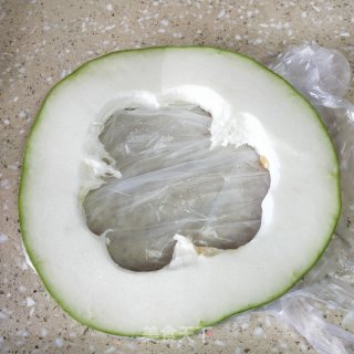 海米冬瓜丸子汤的做法步骤：1