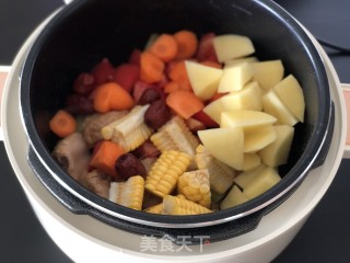 番茄排骨汤的做法步骤：4