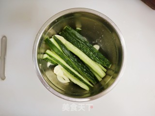 韩式辣酱拌黄瓜的做法步骤：4