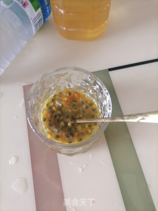 百香果茶的做法步骤：2
