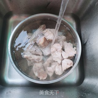红烧龙骨的做法步骤：3