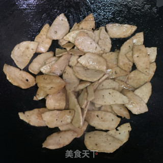 蒜苗炒肉饼的做法步骤：6