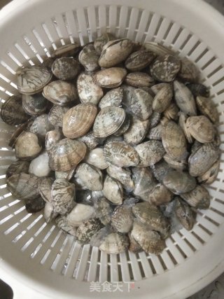 盐蒸花甲的做法步骤：1