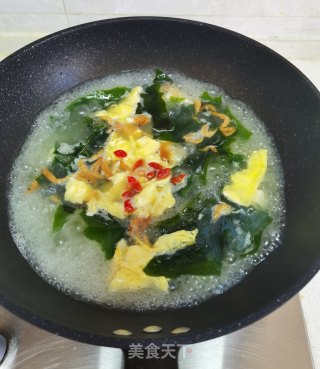 裙带菜豆腐蛋花汤的做法步骤：10