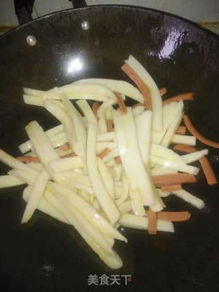 火腿肠辣炒年糕的做法步骤：5