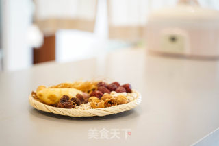 节气食养｜夏至 补心夏至汤的做法步骤：1