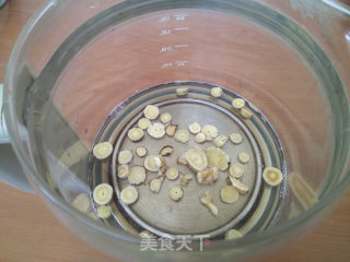 黄芪菊花茶的做法步骤：2