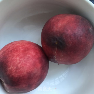 桃子拌酸奶的做法步骤：1