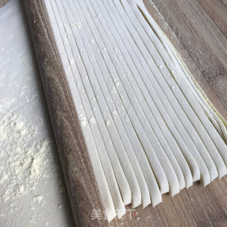 茄汁手擀面的做法步骤：7