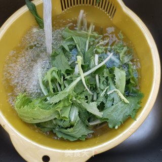 肉丝炒苦菊的做法步骤：1