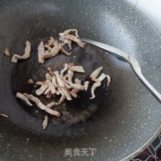 肉丝炒苦菊的做法步骤：5