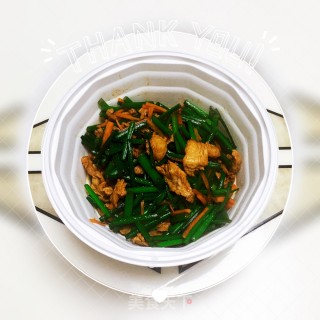 韭菜苔胡萝卜炒肉丝的做法步骤：3
