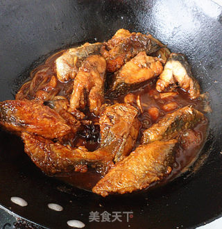 蒜瓣烧鲅鱼的做法步骤：10
