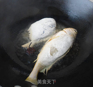 红烧黄鱼平子鱼的做法步骤：4