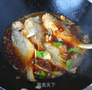 红烧黄鱼平子鱼的做法步骤：6