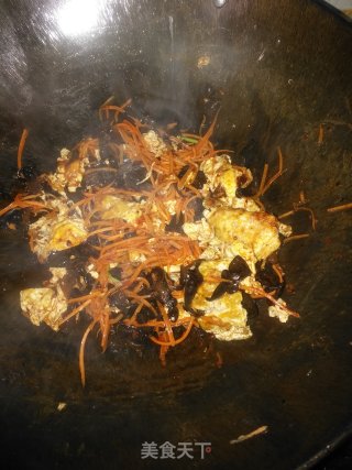 秘酱炒鸡蛋（超级下饭）的做法步骤：11
