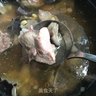 黄豆香菇煲排骨的做法步骤：8