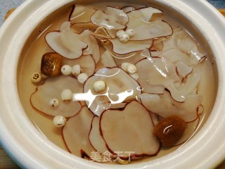 夏天清热祛湿，美容养颜～海底椰煲鸡汤的做法步骤：3