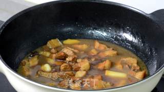 五花肉烧小土豆的做法步骤：6