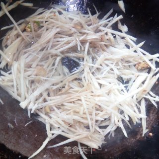 仔姜青椒炒肉丝的做法步骤：6