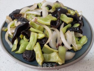 四季豆炒木耳的做法步骤：5