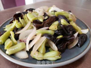 四季豆炒木耳的做法步骤：6