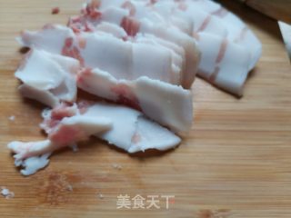 藠头炒五花肉的做法步骤：1