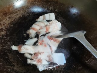 藠头炒五花肉的做法步骤：2