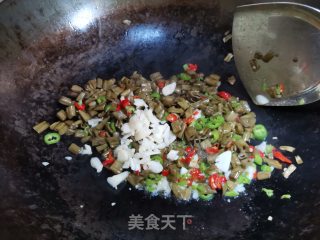 扑空心菜梗的做法步骤：11