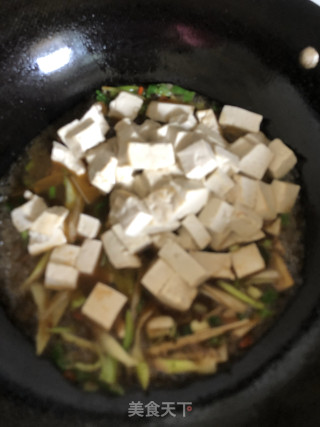 豆瓣酱烧豆腐的做法步骤：4
