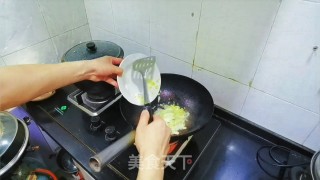 五彩虾仁炒面的做法步骤：8