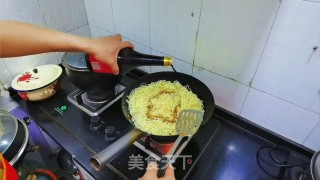 五彩虾仁炒面的做法步骤：15