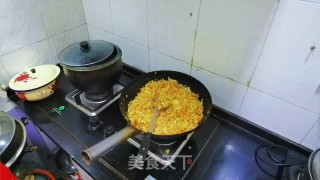 五彩虾仁炒面的做法步骤：19