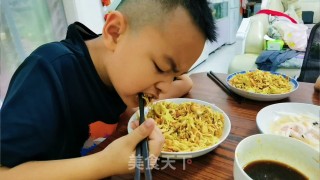 五彩虾仁炒面的做法步骤：22