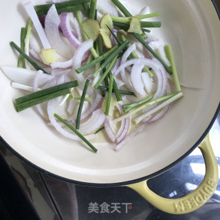 蒜香无水焗鲈鱼的做法步骤：5
