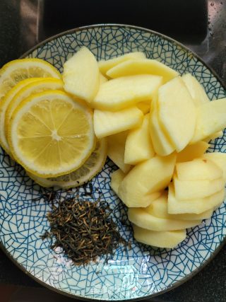 苹果柠檬冰红茶的做法步骤：1