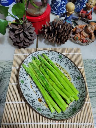 白灼芦笋的做法步骤：6