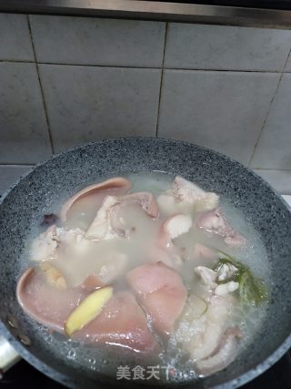 白灼猪耳朵的做法步骤：7