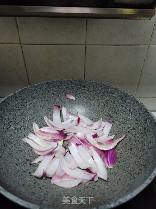 猪肉洋葱炒芦笋的做法步骤：8
