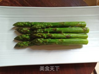 蒜末芦笋的做法步骤：3
