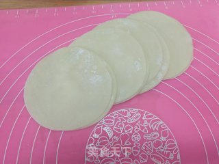 茴香馅锅贴的做法步骤：3