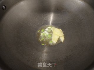 丝瓜瘦肉汤的做法步骤：2