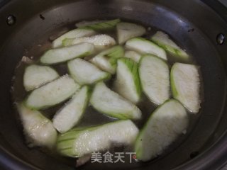 丝瓜瘦肉汤的做法步骤：6