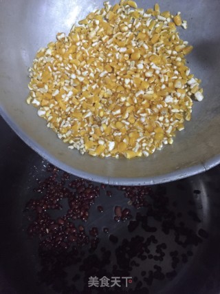 玉米碴红豆粥的做法步骤：4