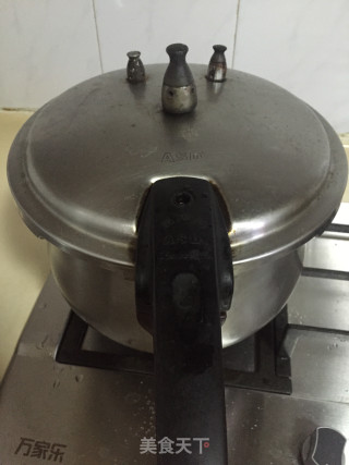 玉米碴红豆粥的做法步骤：5