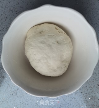 小笼包的做法步骤：1