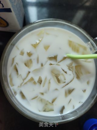 牛奶菊花冻饮的做法步骤：12