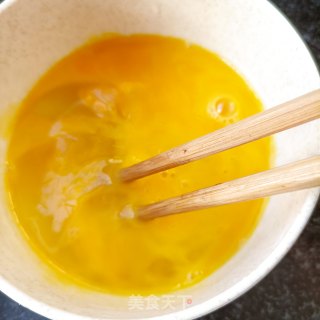 蛋皮拌苦菊的做法步骤：7