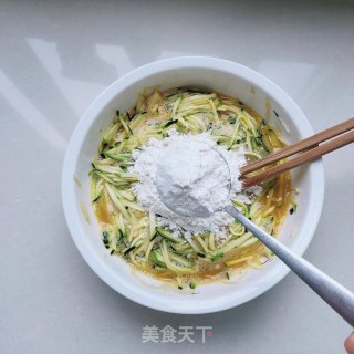 金针菇、南瓜鸡蛋饼的做法步骤：6
