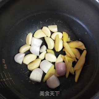 盐焗猪尾的做法步骤：8